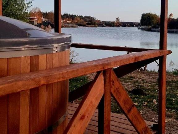 Гостевой дом У Дачі Для Своїх Новые Безрадичи Экстерьер фото